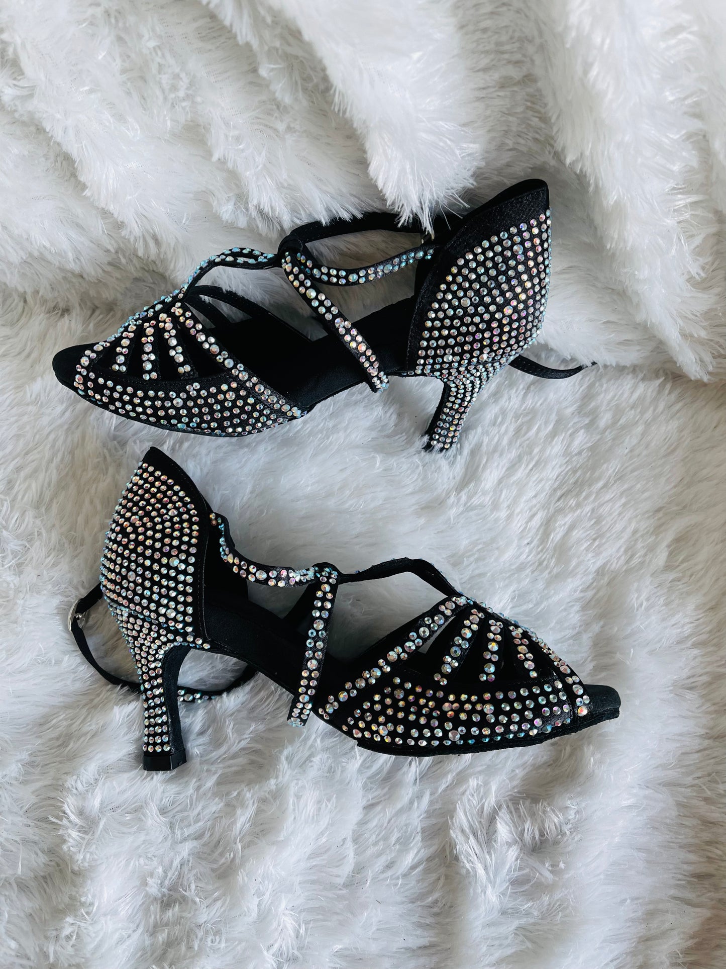 Dancing shoes: Glitter Classical style